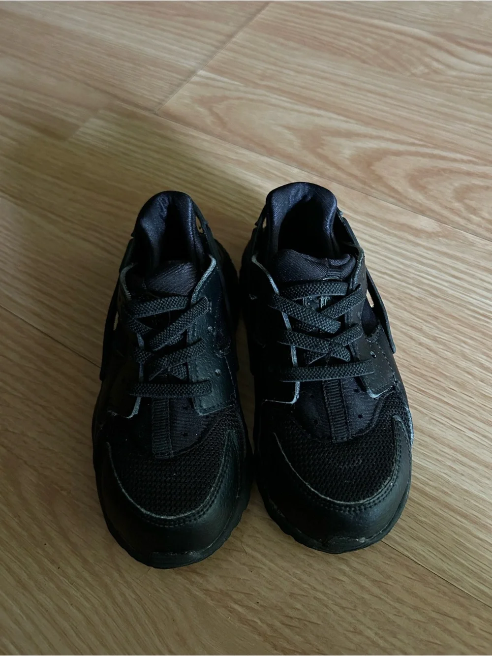 Nike Air Huarache Triple Black Colorway Sneakers Toddler 10C